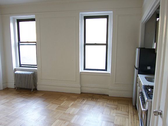3rd image of 580 St Nicholas Ave APT 4A