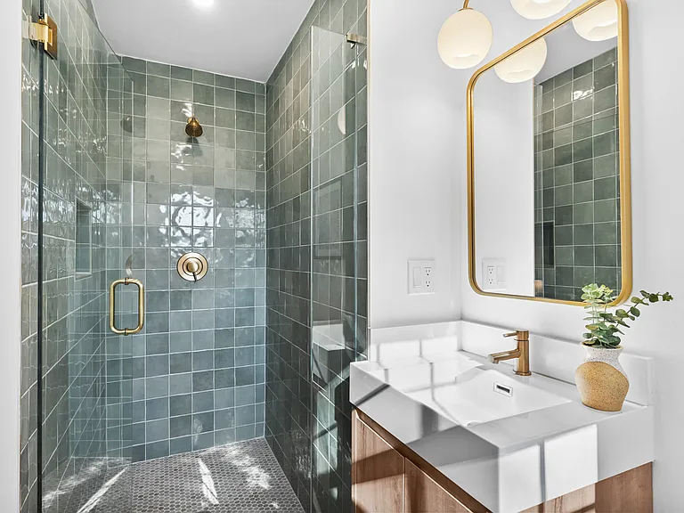 8 Millard St — Photo 28