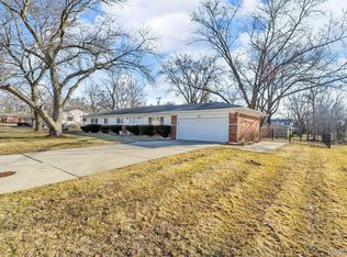 2653 Berry Dr, Bloomfield Hills, MI 48304