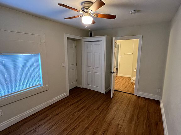 5th image of 3313 Hueco Ave