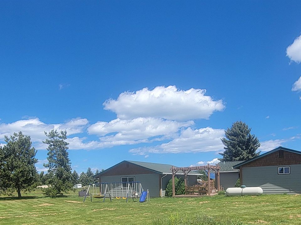 2nd image of 39625 Marigold Ln