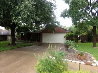 1008 Jennifer Ln, Round Rock, TX 78665