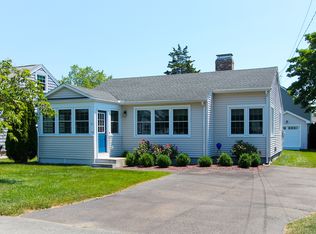 28 Attawanhood Trl, Old Saybrook, CT 06475