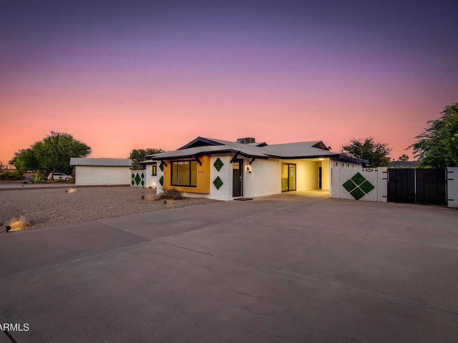 4 bed, 2.0 bath, 1800 sqft, $3,750 — Photo 4
