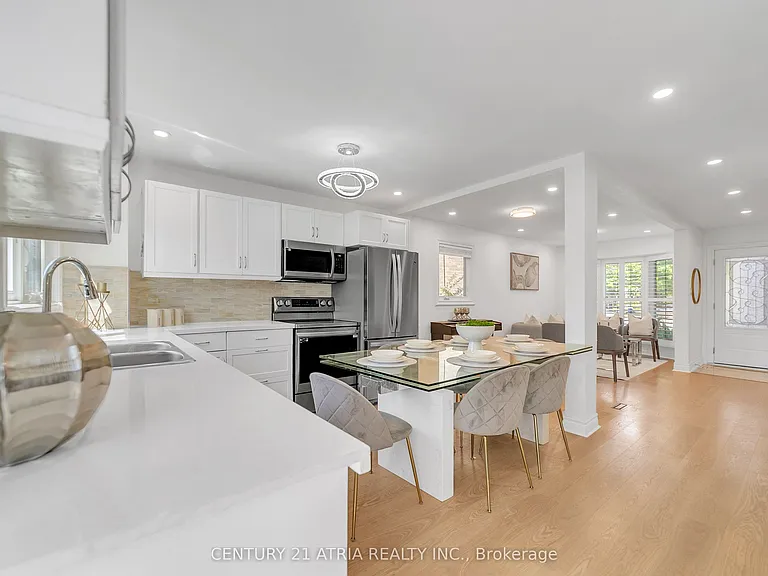 10 Park Lane Cir — Photo 23