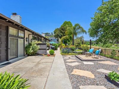 3404 Oak Cliff Dr APT 2, Fallbrook, CA, 92028