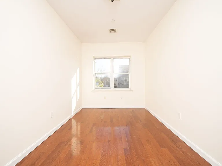 263 Evergreen Ave #3F — Photo 12