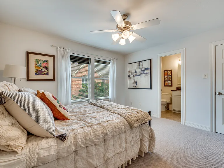 4232 Holland Ave — Photo 19