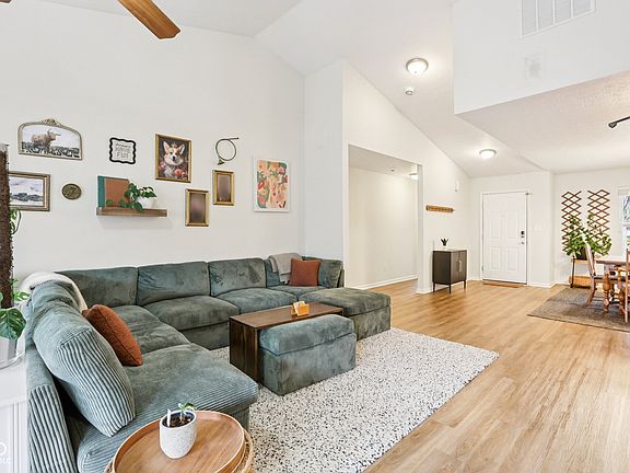 4th image of 3055 Sholty Ct