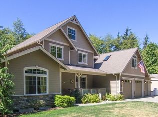 367 Rateau Dr, Camano Island, WA 98282