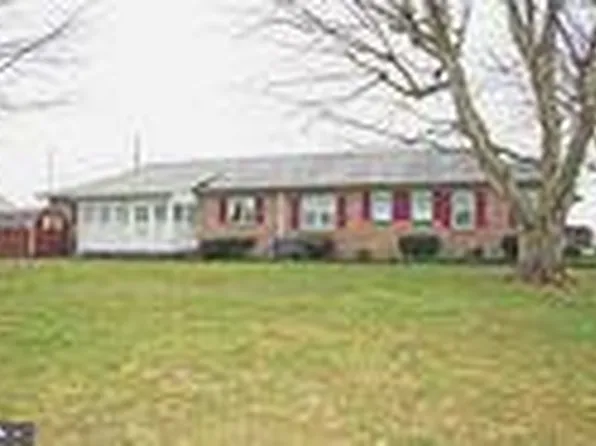 3632 S 5th Ave, Schaefferstown, PA 17088