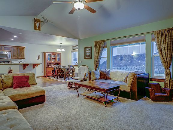 2nd image of 976 N Harlequin Dr