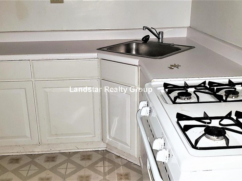 1st image of 2300 N Sheffield Ave #302