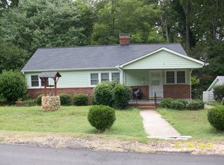 203 Oak Cir, Easley, SC 29640