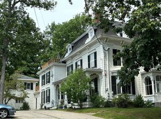 27 Cushing St APT D, Dover, NH 03820