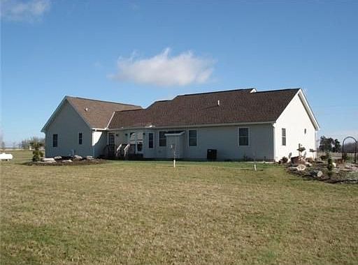 3rd image of 53 Township Road 33 N