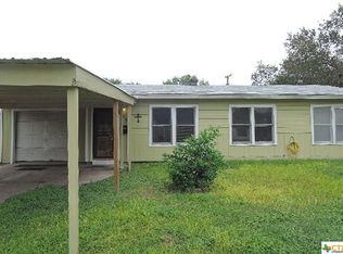 1604 E Guadalupe St, Victoria, TX 77901