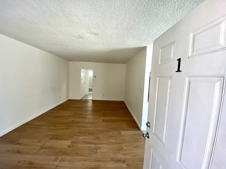 2147 Baxter St #1 — Photo 2