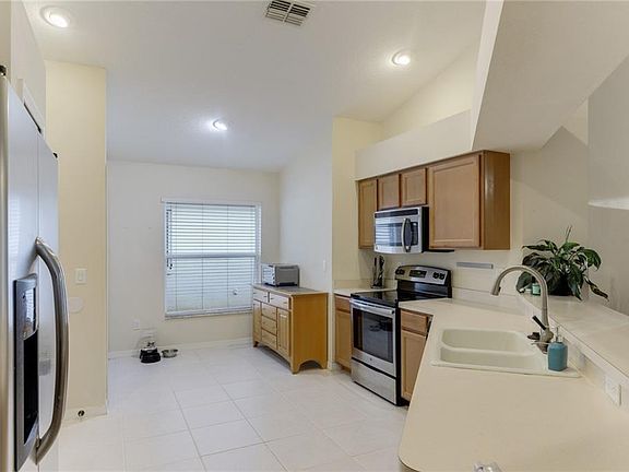 3rd image of 3109 Trinity Cottage Dr