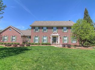 1 Raven Rd, North Oaks, MN 55127