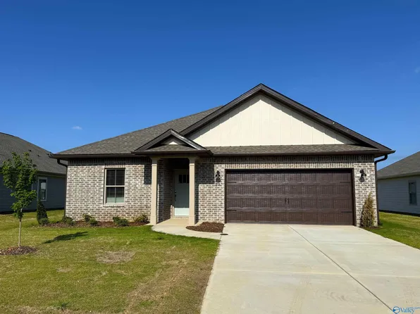 212 Cobbdale Park Dr, Harvest, AL 35749