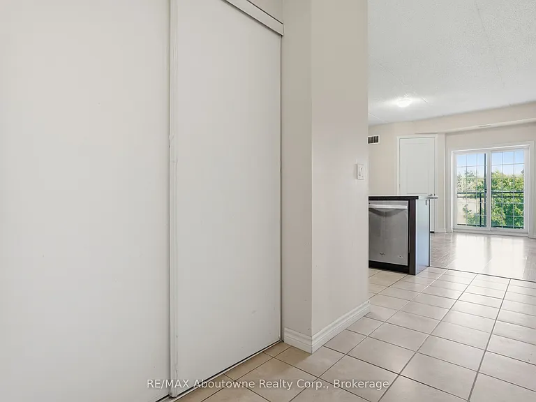 1083 Gordon St #310 — Photo 17