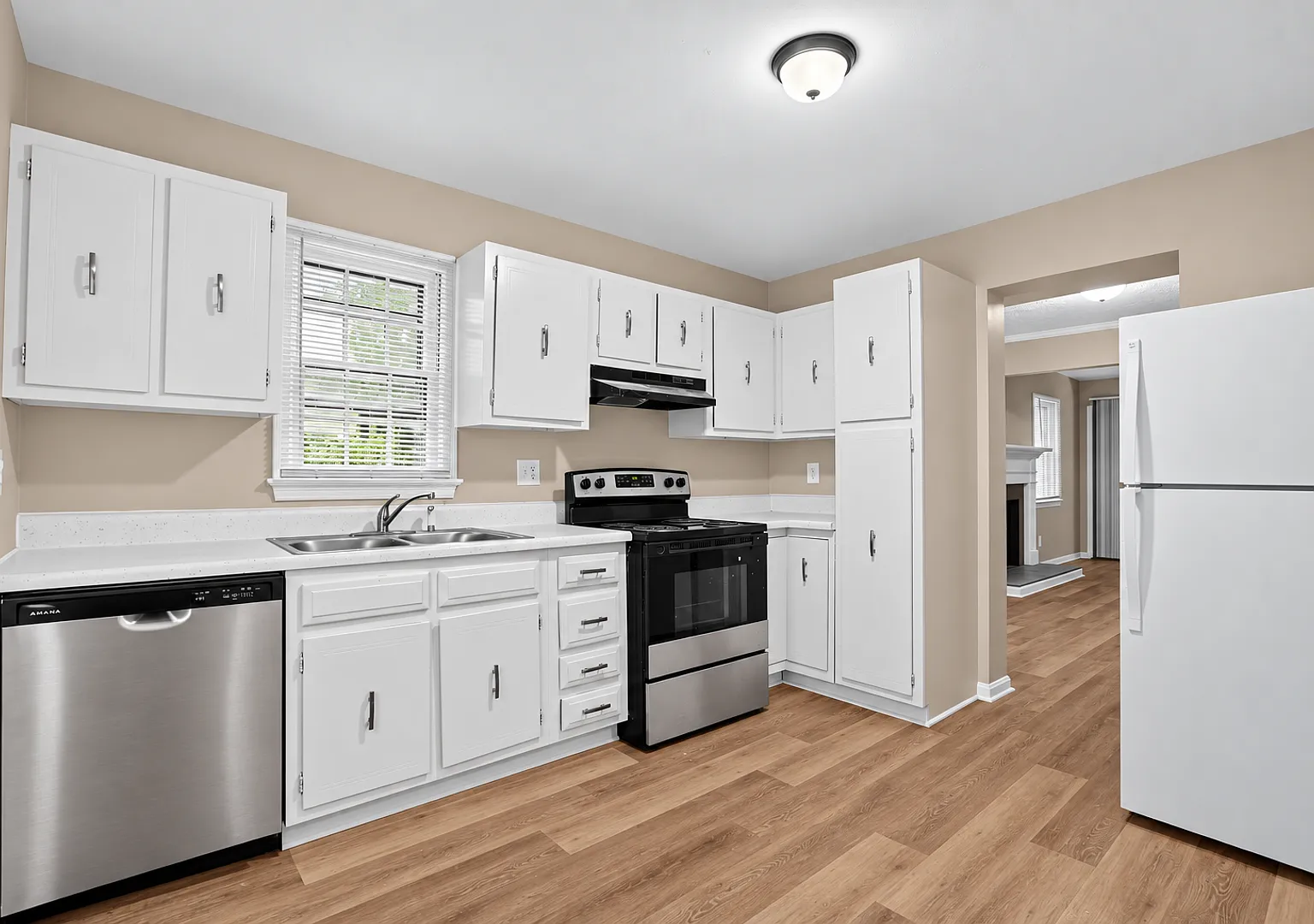 3 Bedroom End Unit Townhouse in Spotsylvania — Photo 4