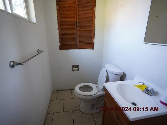 5th image of 3509 S Glenn Ave