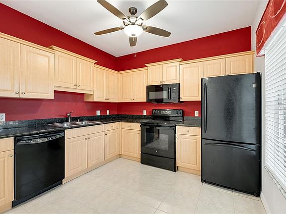 4th image of 7698 Plantation Cir