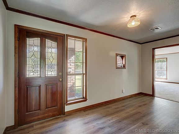 5th image of 10440 Ashford Ct
