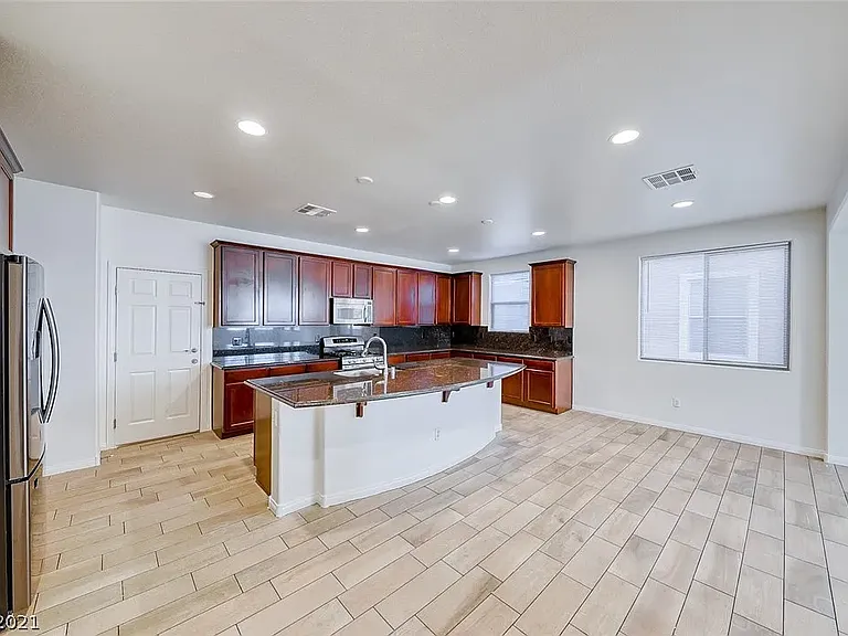 1909 Gentle Dawn Ave — Photo 3