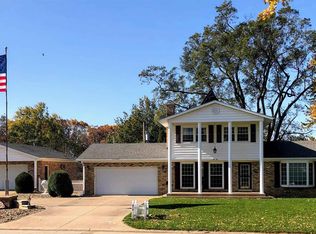 610 10th Street A Ct #A, Silvis, IL 61282