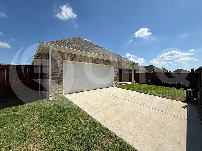 324 Palo Duro St — Photo 21