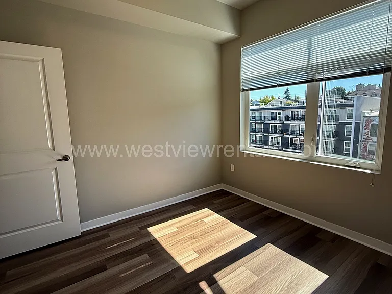 1010 Railroad Ave — Photo 172