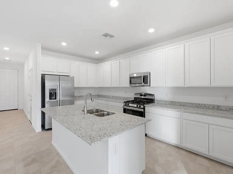 12395 N Pomeroy Ave — Photo 8