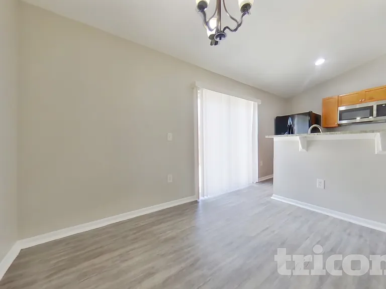 353 Comfort Dr — Photo 7