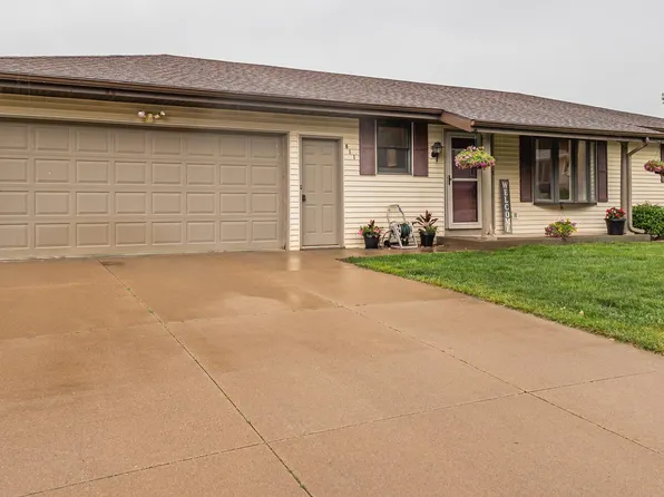 811 Madison St, Cuba City, WI 53807