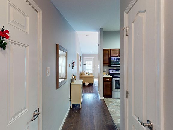 4th image of 5017 White Petal Way