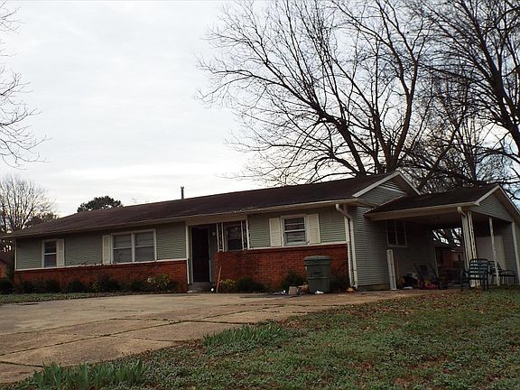 3rd image of 579 Howard Dr