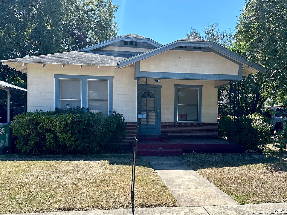 1st image of 216 E WHITE