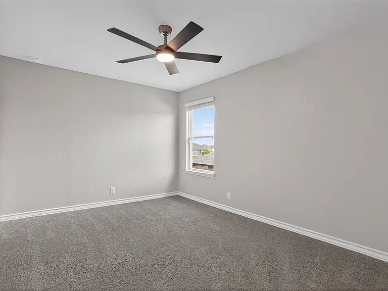 611 Overlook Rdg — Photo 23