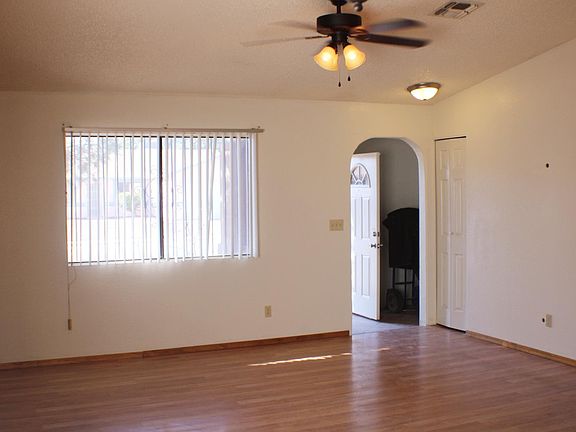 2nd image of 1816 W Chardonnay Dr
