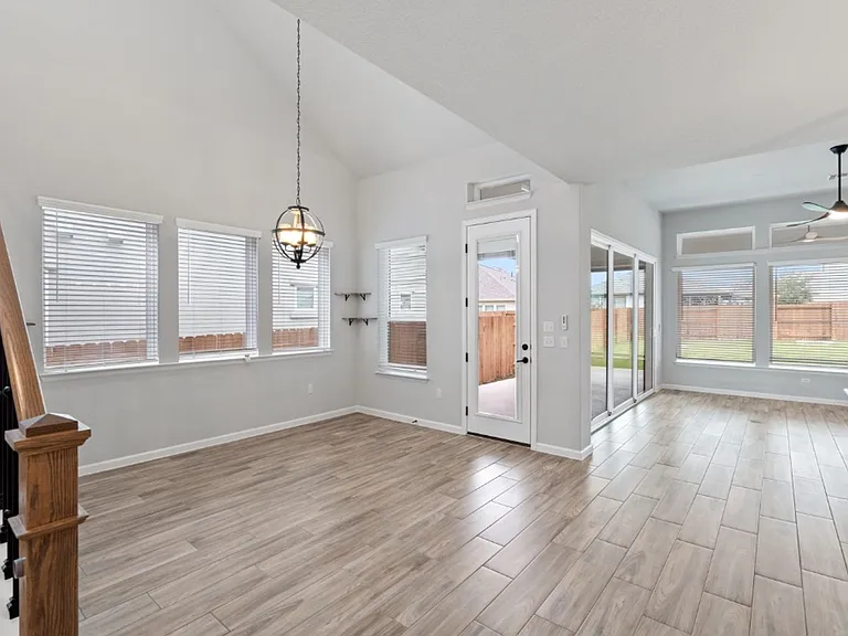 8316 Looksee Ln — Photo 11
