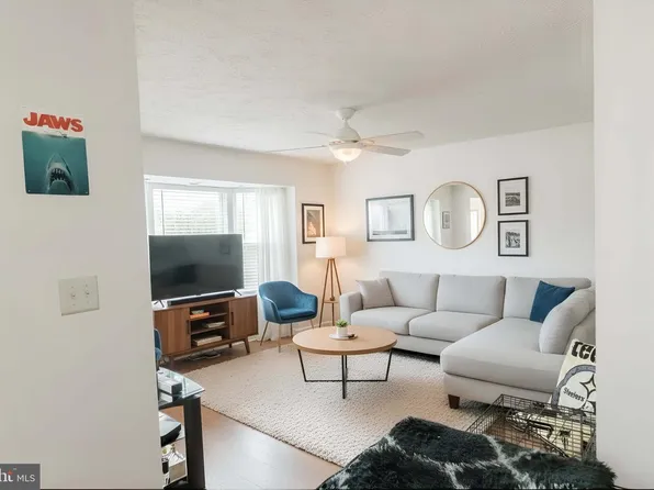 6020 Sirenia Pl, Waldorf, MD 20603