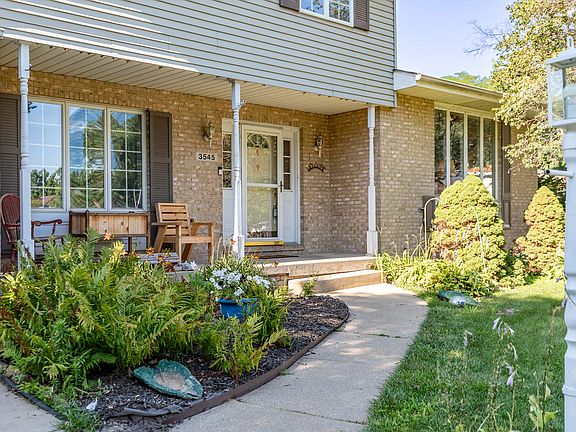 4th image of 3545 Laverne Dr