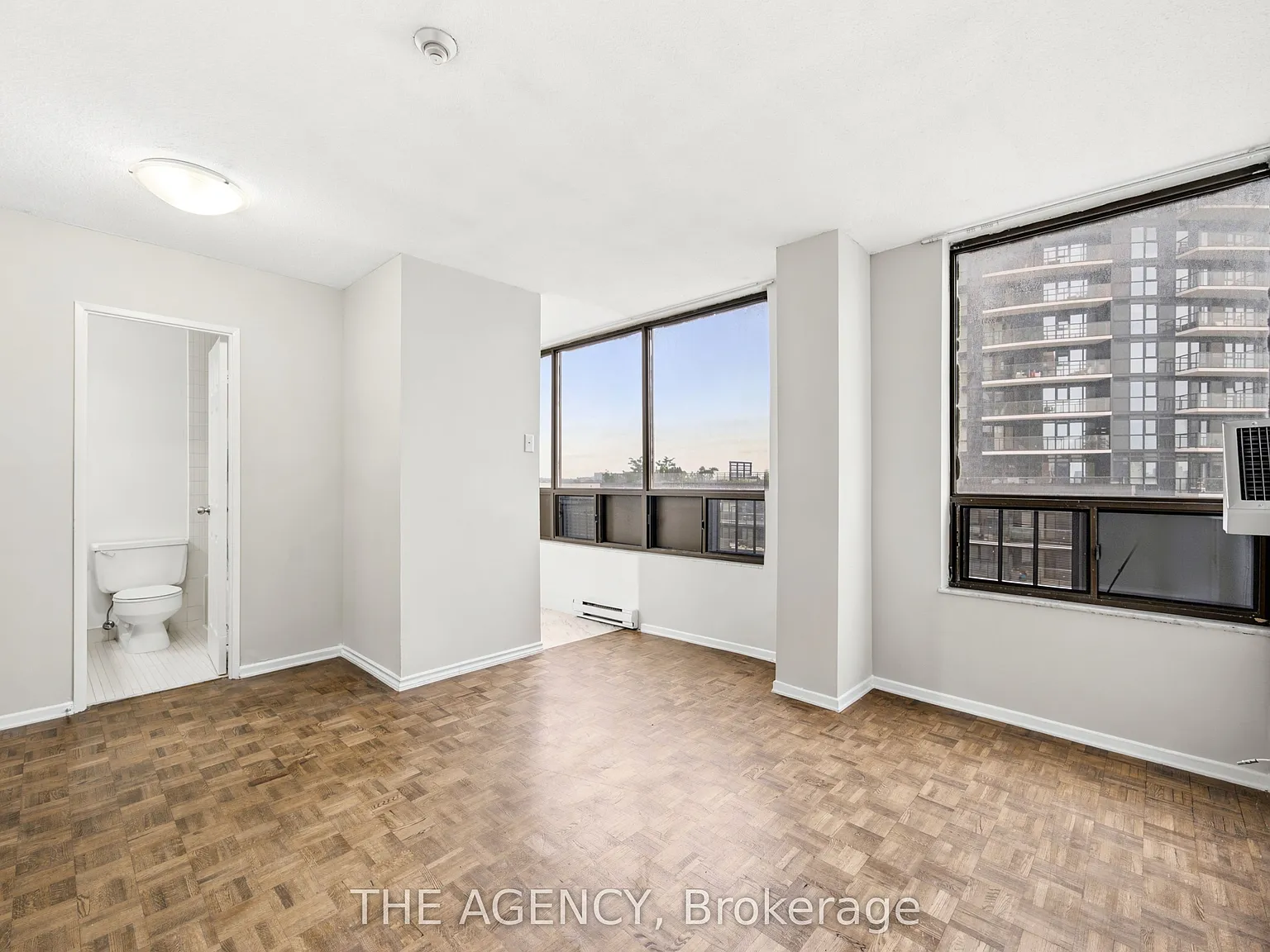 1 bed, $1,819 — Photo 4