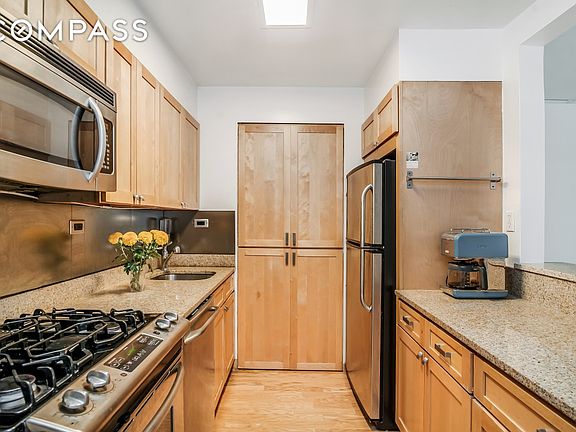 2nd image of 476 Sterling Pl APT 101