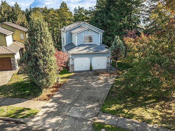 2nd image of 2919 37th Avenue NE