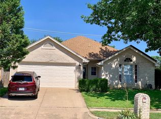 7300 Amber Dr, Watauga, TX 76148