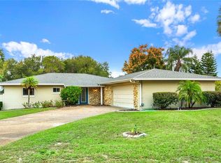 2445 Hilltop Ct, Eustis, FL 32726